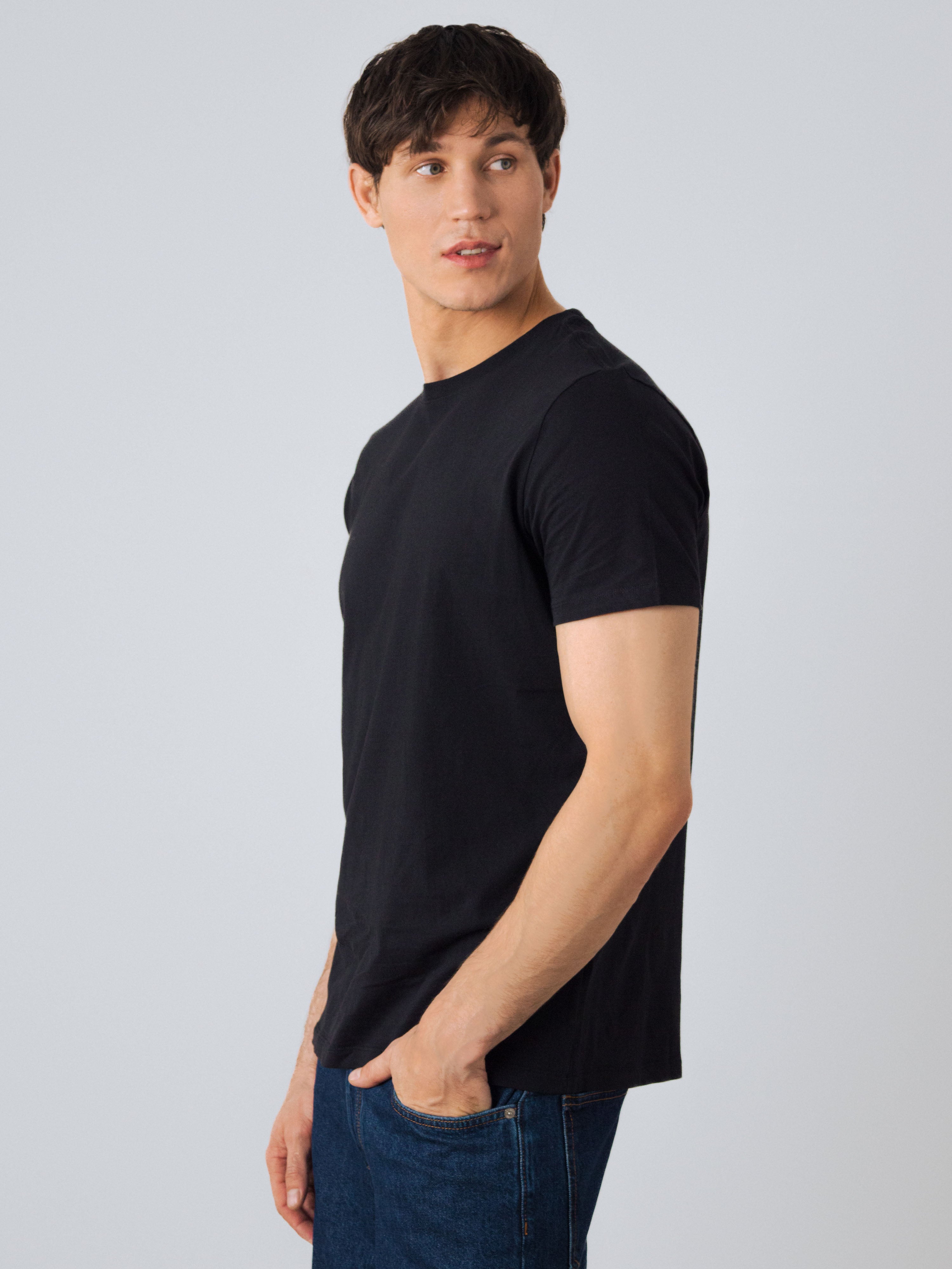 Men Basic T-shirt